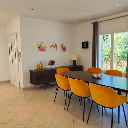 Charming House With Private Pool Holiday home *